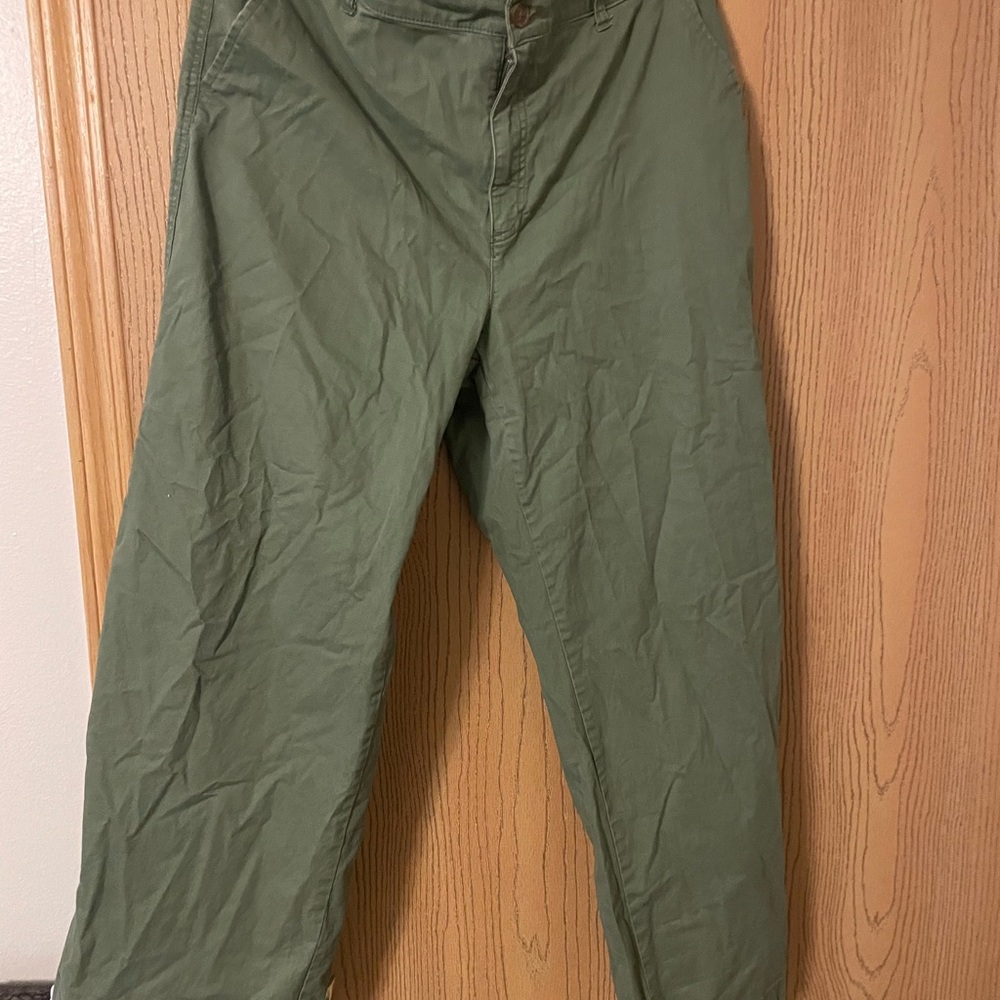 GAP Girlfriend Khaki pants